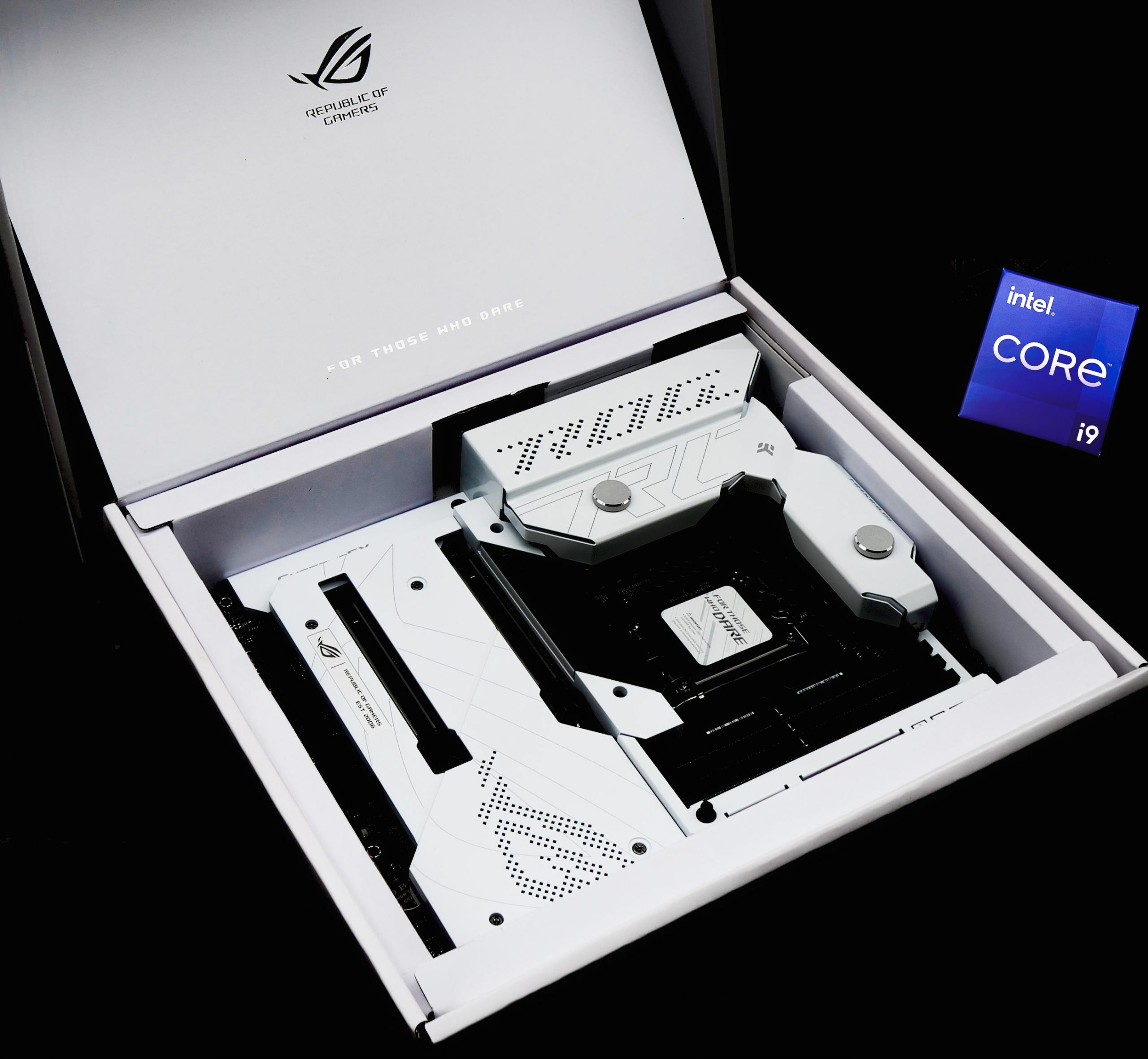 ASUS ROG Maximus Z690 Formula